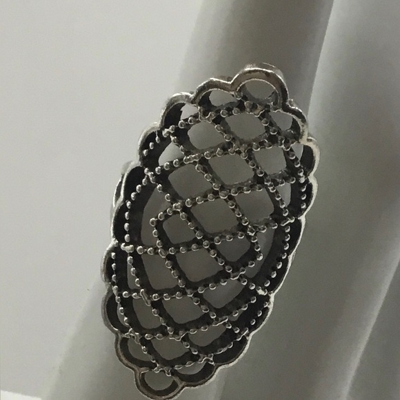 SILVERTONE GEOMETRIC FILAGREE LARGE FACE RING SIZE 6 - Picture 1 of 3